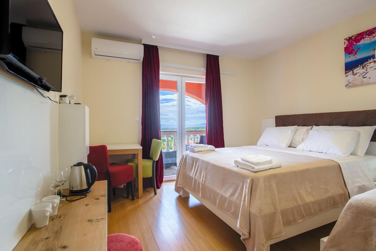 Ližnjan Hotel Livadic & Restaurant מראה חיצוני תמונה