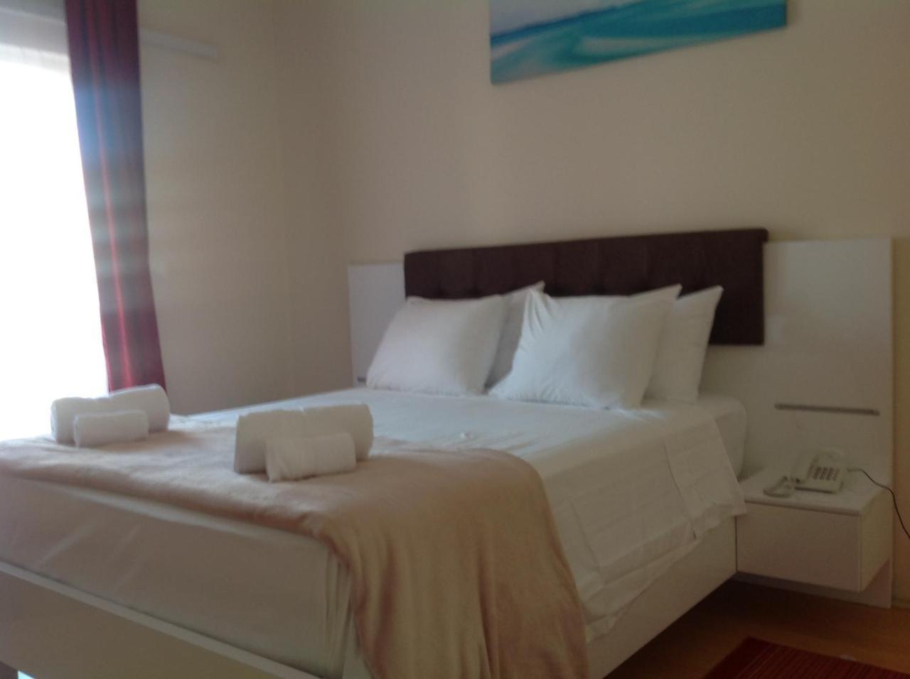 Ližnjan Hotel Livadic & Restaurant מראה חיצוני תמונה
