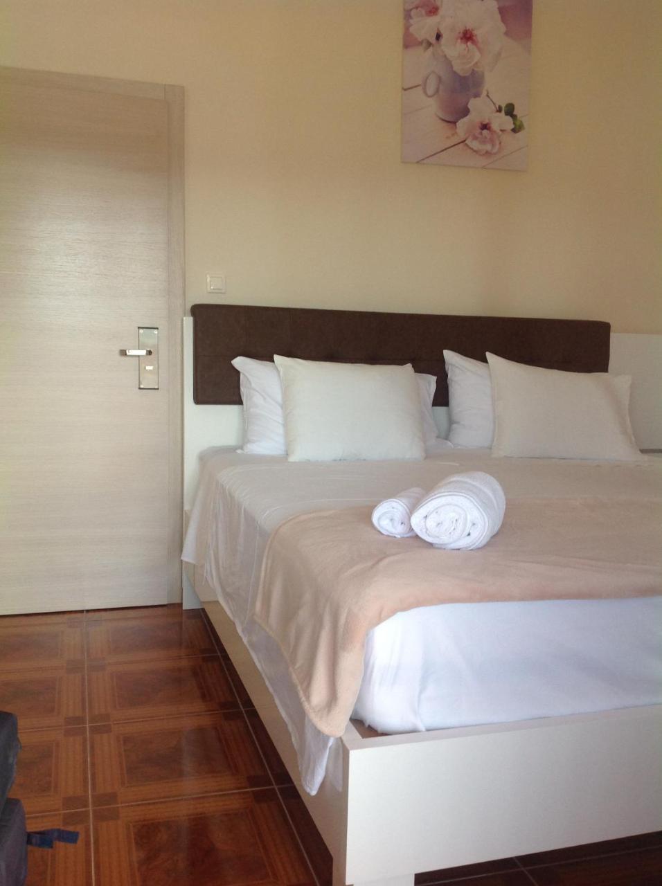 Ližnjan Hotel Livadic & Restaurant מראה חיצוני תמונה