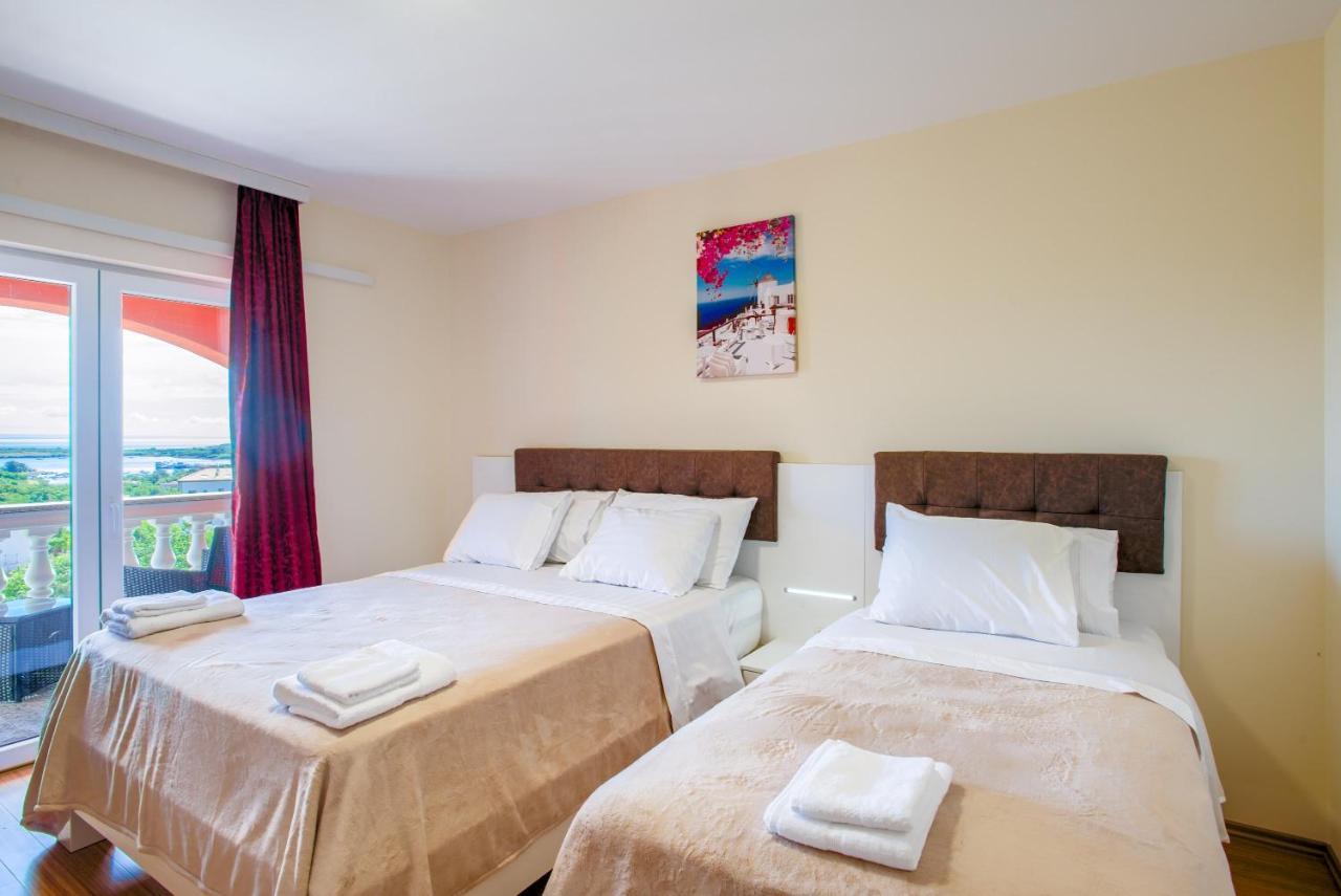 Ližnjan Hotel Livadic & Restaurant מראה חיצוני תמונה